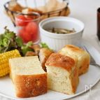 自家製酵母の厚焼きチーズフォカッチャ