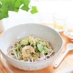  きゅうりとカリカリじゃこのサラダそば☆玉ねぎドレかけ