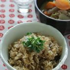 梅と塩昆布の炊き込みご飯