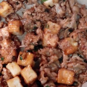鶏皮坊主の作ってみた!投稿(【絹揚げと豚肉のおかかたっぷり甘辛炒め】ご飯が進む和風おかず)