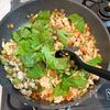 ご飯すすむ！セロリで作るガパオライスの工程5
