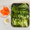 【豆腐と小松菜のそぼろあん】節約食材でパパッと作る♪の工程1