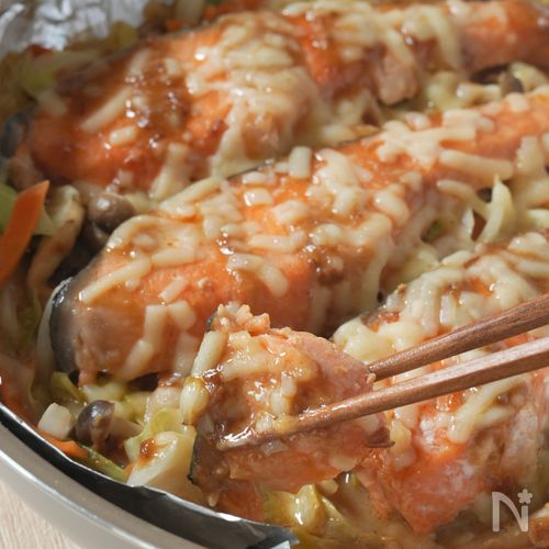 ワンパンでお手軽!【鮭の味噌マヨチーズ焼き】