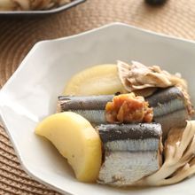 秋の旨み!サンマと舞茸の梅煮