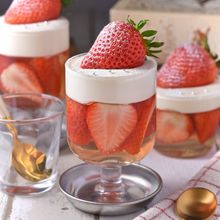 【大人のご褒美】いちごの白ワインゼリーと濃厚チョコムース