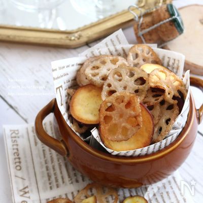 れんこんとさつまいものハーブチップス