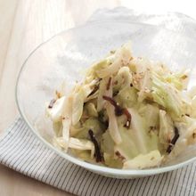 キャベツとセロリの塩昆布サラダ
