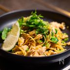 旨みと香り凝縮。鶏ミンチとセロリのエスニック焼きそば