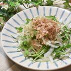 白だしで手作りドレッシング♪玉ねぎと水菜の和風サラダ