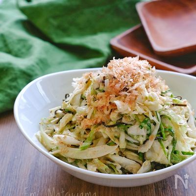 ポリ袋で簡単！！キャベツのおかか塩昆布マヨサラダ