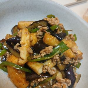そらまめの作ってみた!投稿(【とろとろ茄子が最高に旨い】豚ひき肉と厚揚げのオイスター炒め)
