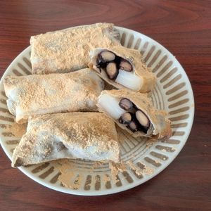 いちおの作ってみた!投稿(お餅がとろ〜り！黒豆パイ風春巻き)