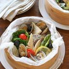 春野菜のせいろ蒸し　アクアパッツァ風