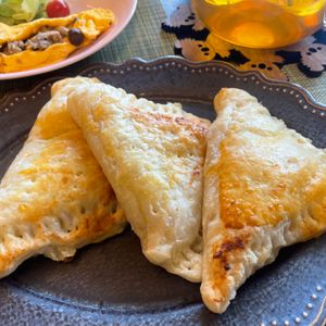 みっさキッチンの作ってみた!投稿(サクッととろけるベーコンポテトチーズパイ♪)