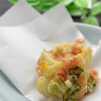 桜海老とじゃがいもとお豆さんのかき揚げ