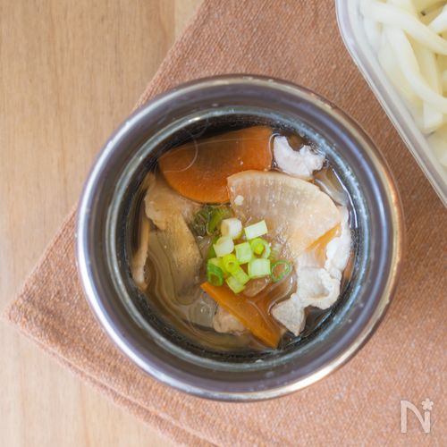お弁当でまさかの！スープジャーで豚汁うどん