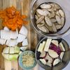 【具だくさん！秋野菜のほったらかし豚汁】の下準備