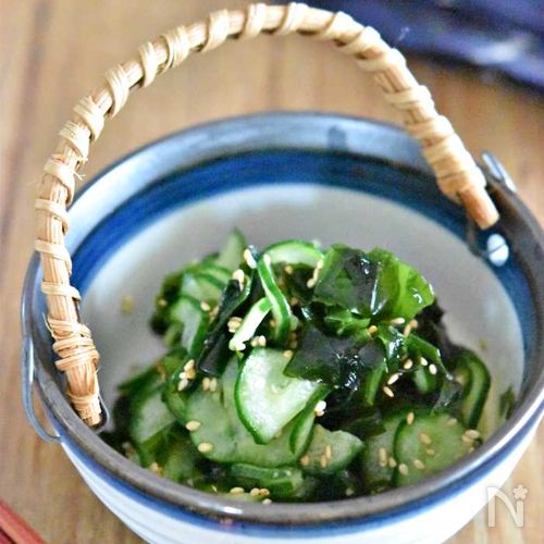 家庭料理の定番！きゅうりとわかめの酢の物【作り置き】