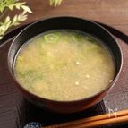 免疫力アップ！オクラとネギのお味噌汁