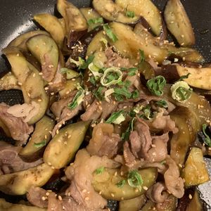 じんじゃーの作ってみた!投稿(なすと牛こまのとろみ炒め【めんつゆ使用で簡単♪】)