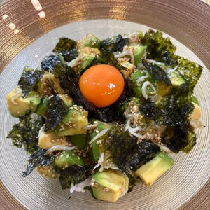 楽ラク手抜キッチン🐶🐾の作ってみた!投稿(火を使わず5分で完成！しらすアボカド丼)