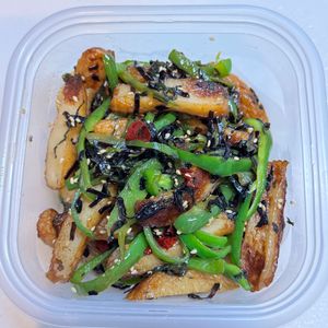 Tsuneaki Okadaの作ってみた!投稿(ヘルシー和食のお惣菜🥗ピーマンとさつま揚げの塩昆布和え🤤)