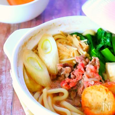 寒い夜に♡土鍋ひとつで作る！すき焼きうどんの作り方レシピ