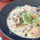 いつもの調味料で簡単に✨話題のシュクメルリ🫕