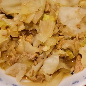 チョコままの作ってみた!投稿(旨味と栄養たっぷり♡レンチンキャベツとツナの旨だし蒸し煮)