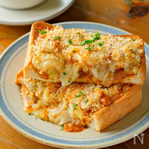 【食べてびっくり⁉じゃがコロカレーパン】サックサクでずっしり