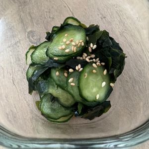 ふうちゃんの作ってみた!投稿(シンプルだけど無限に食べれる！『きゅうりとわかめの酢の物』)
