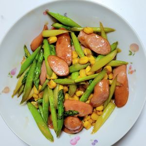 ふうかの作ってみた!投稿(アスパラとウインナーのきんぴら)