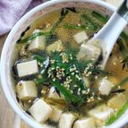 海藻たっぷり豆腐入り中華スープ