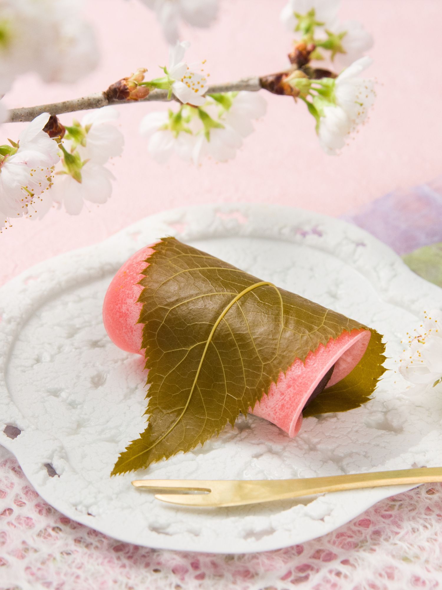 季節の和菓子】関東風桜もち | レシピサイトNadia