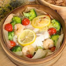 せいろでふっくら！白身魚と彩り野菜のレモンガーリック蒸し