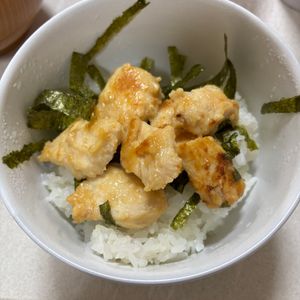 yの作ってみた!投稿(行列の定食屋さんの裏メニュー🍚✨鶏の味噌粕漬け丼🤩)