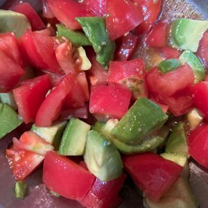 なまけものの作ってみた!投稿(【アボカドとトマトの醤油レモンマリネ】3分で優秀副菜🎶)