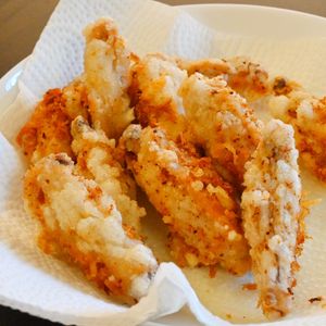 こざかなの作ってみた!投稿(ご飯もビールも進む！手羽中の塩唐揚げ)