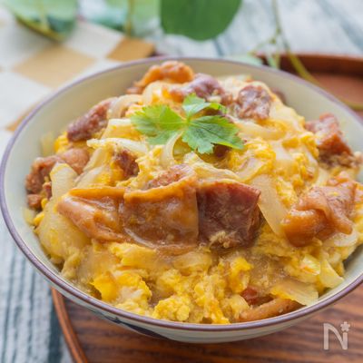 【親子丼】焼き鳥缶で作る!炭火の香りが食欲そそる簡単親子丼!