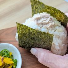 コンビニ超え⁉️絶品ツナマヨおにぎり💛おうちで簡単！