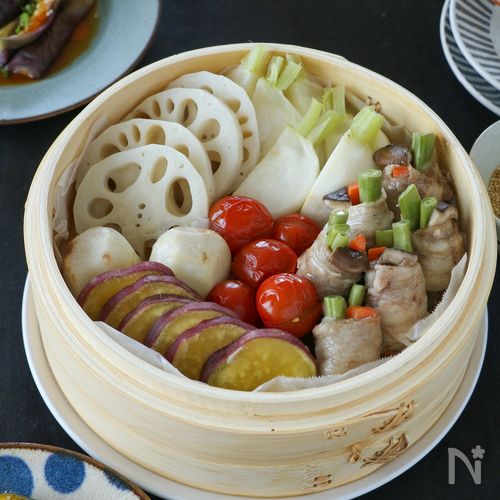 蒸すだけでごちそう！「肉巻きと野菜のせいろ蒸し」