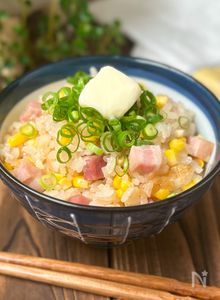 【とうもろこしとベーコンのバター醤油炊き込みご飯】