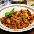 お豆とひき肉の簡単コクうまトマト煮【10分で満足ご飯】