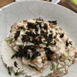 のんちの作ってみた!投稿(混ぜてのせるだけ♪豆腐と納豆で即席とろろ風「ふわネバねぎ丼」)