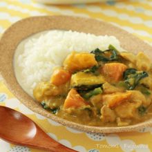 ルウなしでヘルシー！かぼちゃとほうれん草カレー