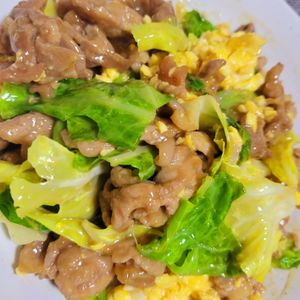 ヴェルの作ってみた!投稿(【豚こまとキャベツのとろたま炒め】半熟卵がたまらない！)