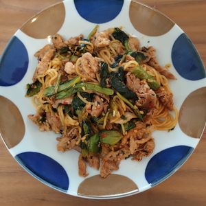 ゆの作ってみた!投稿(【豚肉と小松菜の旨辛やきそば】パンチの効いた一皿！)