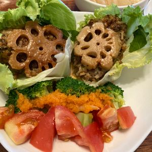 けいの作ってみた!投稿(包んでぱくっ♩れんこん入り塩麹つくね)