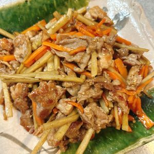 サラの作ってみた!投稿(ワンパン10分！【豚こま肉とごぼうのきんぴら風甘辛炒め】)