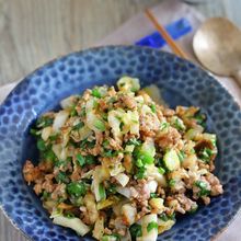 ご飯が進みすぎて困る！　餃子味のそぼろ